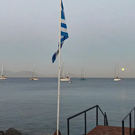 Hotel Aeolia Seaside 2*